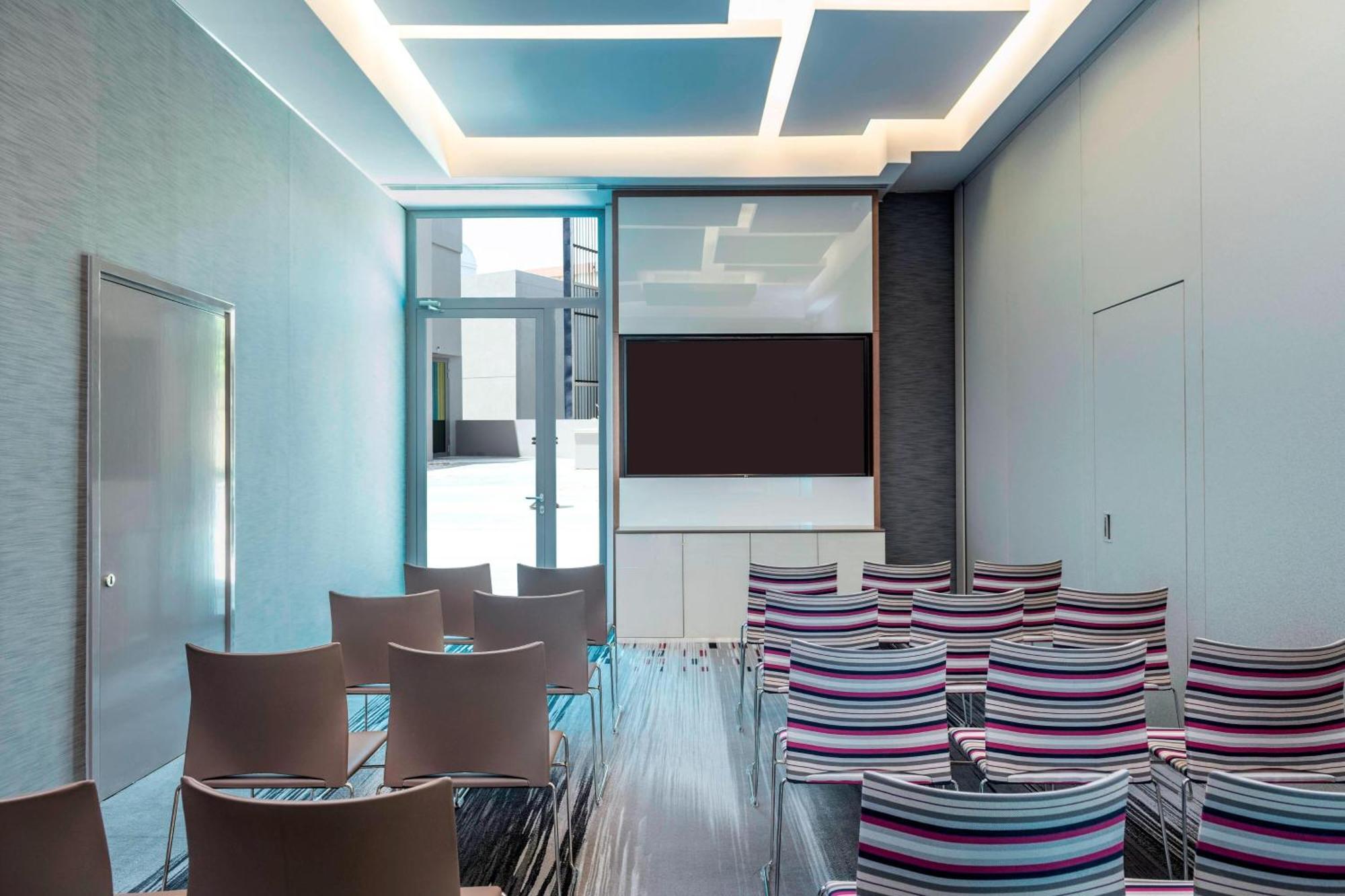 Aloft Creek Hotel Dubai