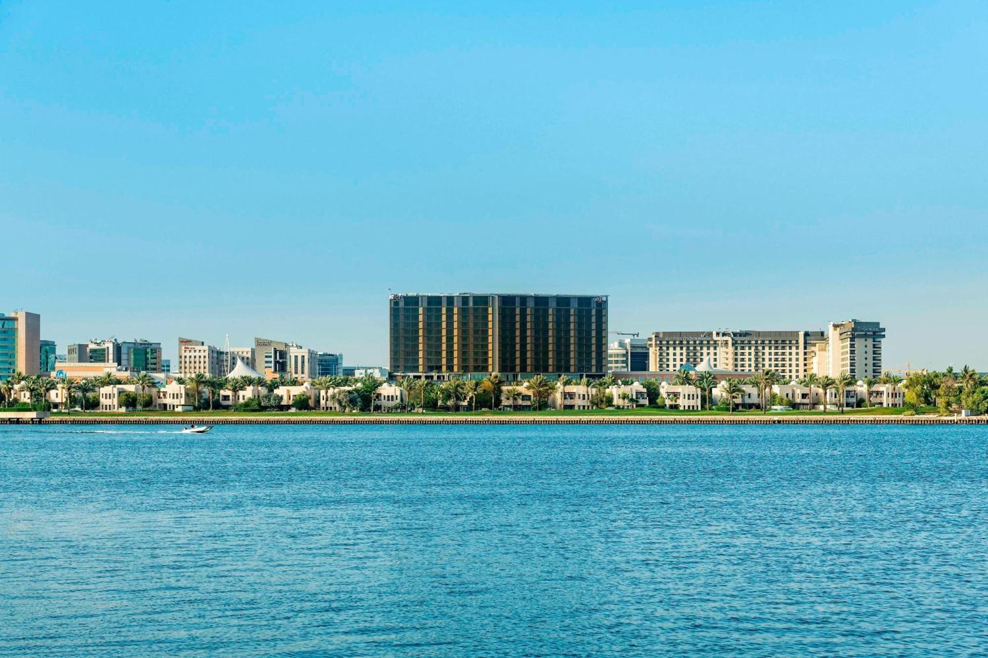 Aloft Creek 4* Dubai