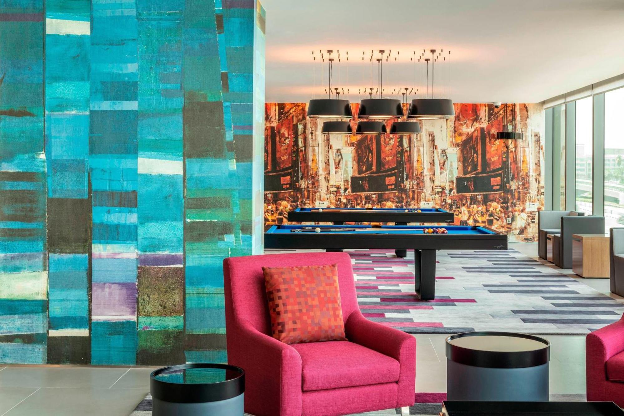 Hotel Aloft Creek 4*