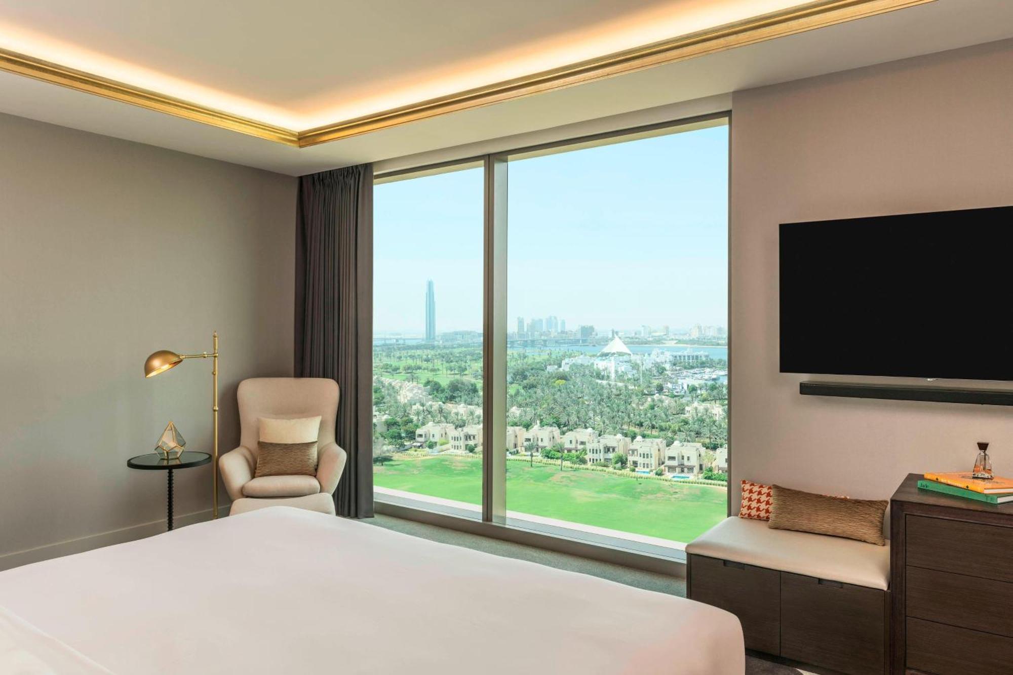 Hotel Aloft Creek 4*