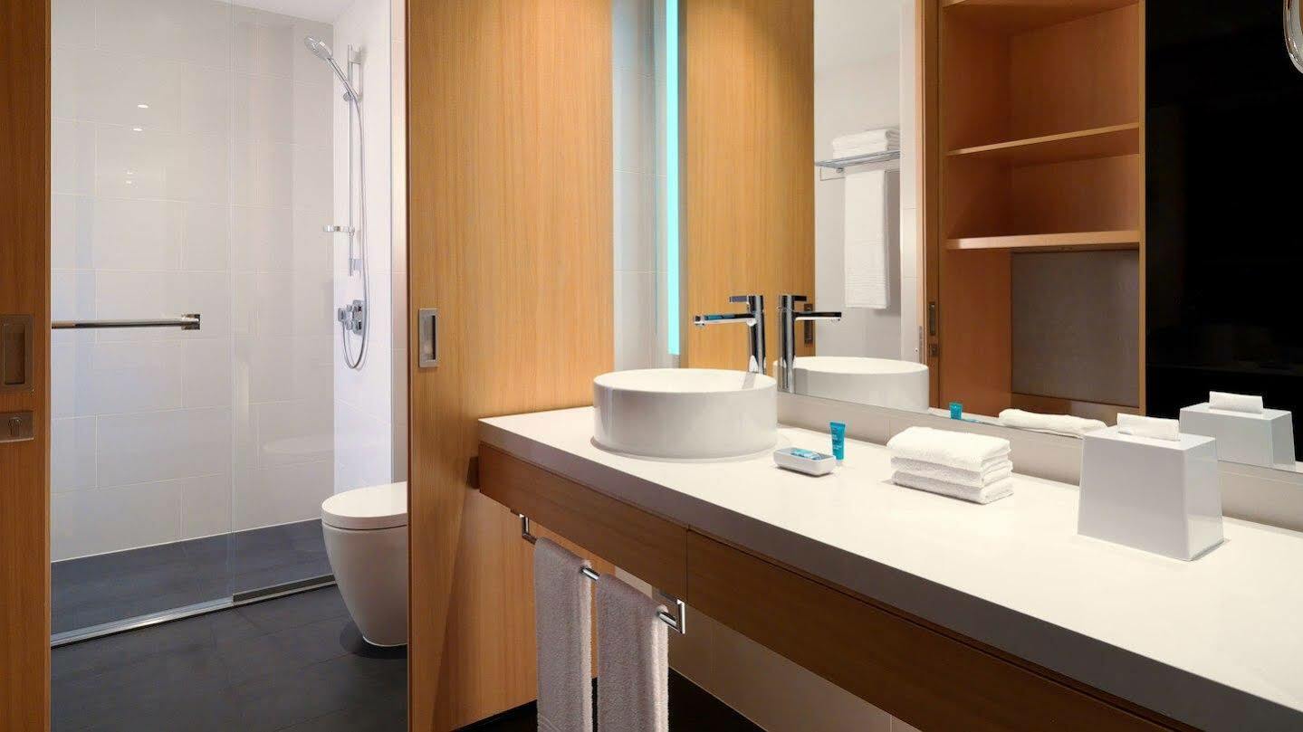 Hotel Aloft Creek 4*